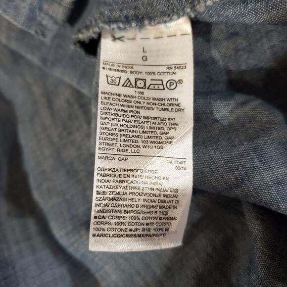 Gap Womens Long Sleeve Pintuck Button Medium Wash Chambray Denim Shirt Size L - Picture 10 of 12